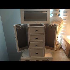 Girls white Jewlry Box
